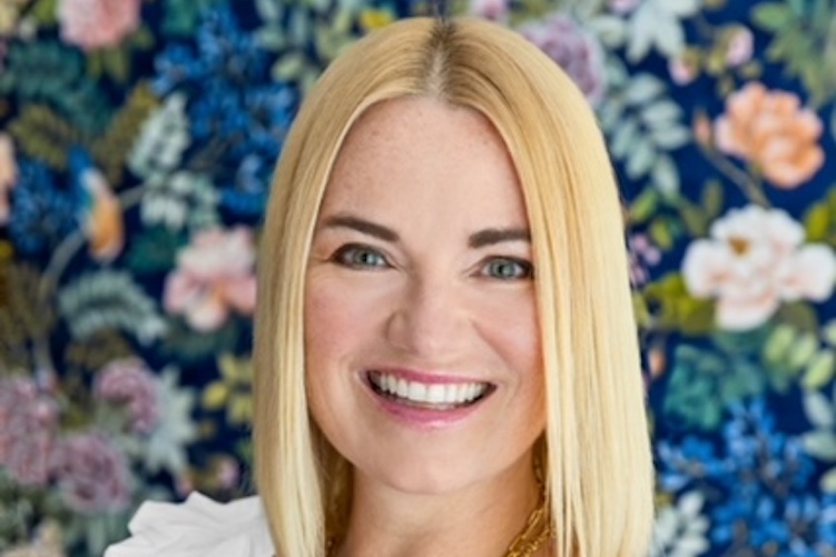 Betsy Wentz Headshot