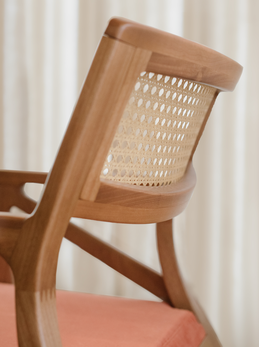 New-York-Design-Center-WNWN-Sossego-Aurora-Lounge-Chair-Gallery-3